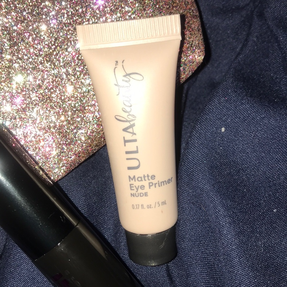 IPSY MAKEUP BAG W/ SAMPLES - Picture 6 of 8